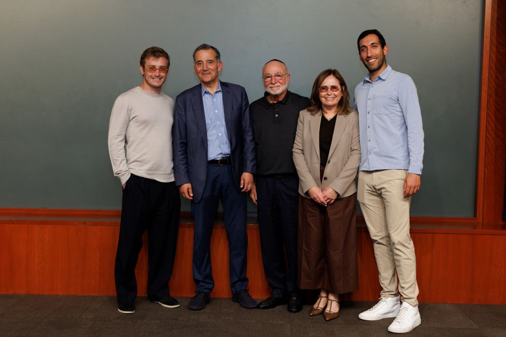 Fischmann Family With Rabbi Wolpe